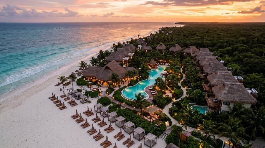 Publicidad aérea en Cancún #6