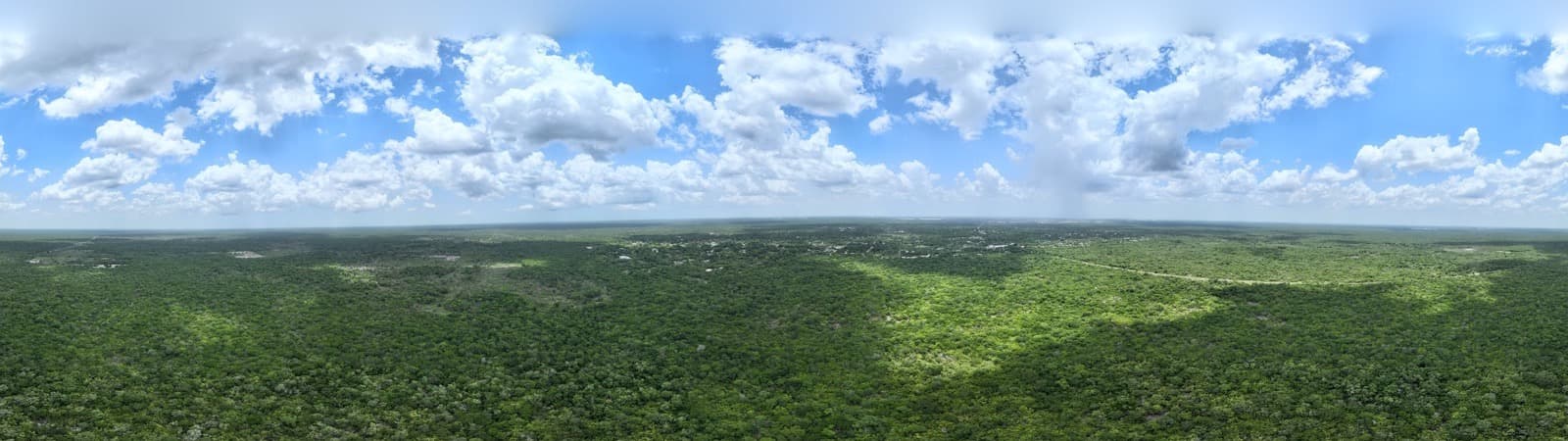 Panorámica 360° aérea sobre la selva - Riviera Maya